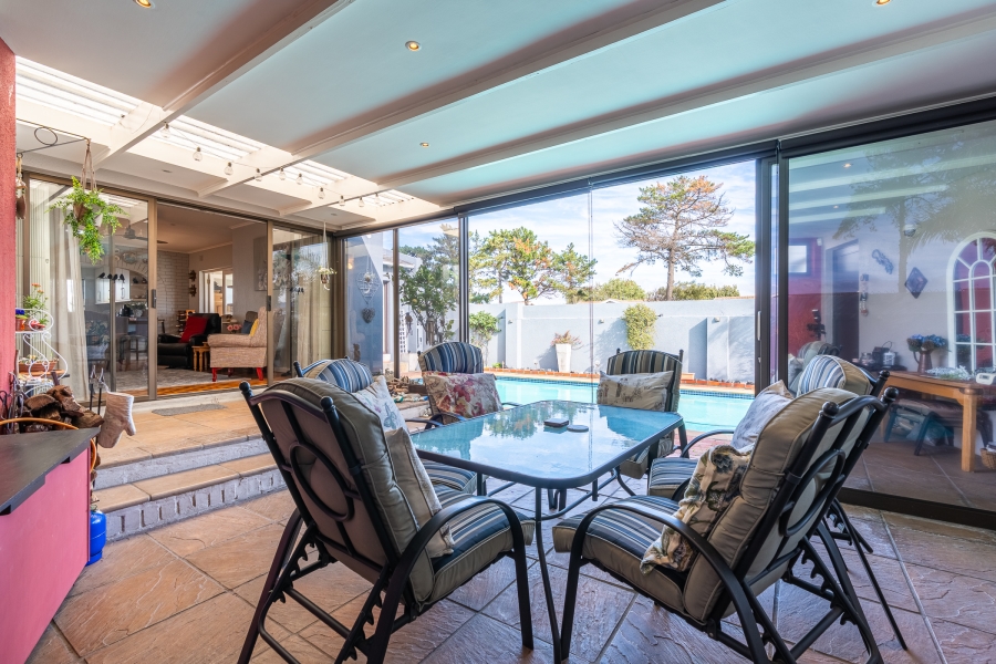 4 Bedroom Property for Sale in Edgemead Western Cape